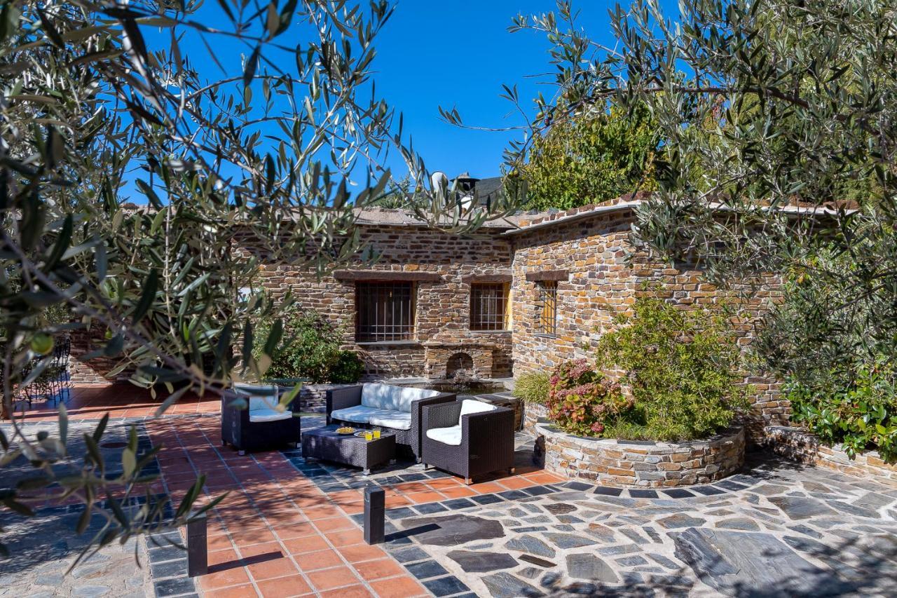 Сasa de vacaciones Cortijo La Loma De La Alpujarra Pitres