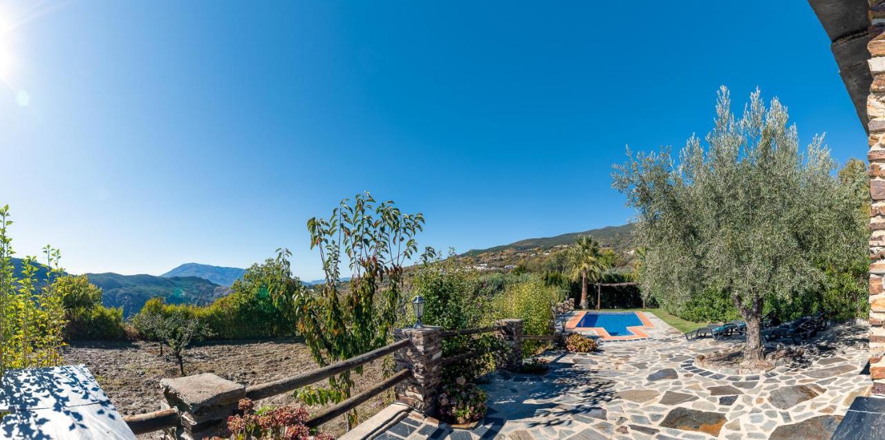 Сasa de vacaciones Cortijo La Loma De La Alpujarra *